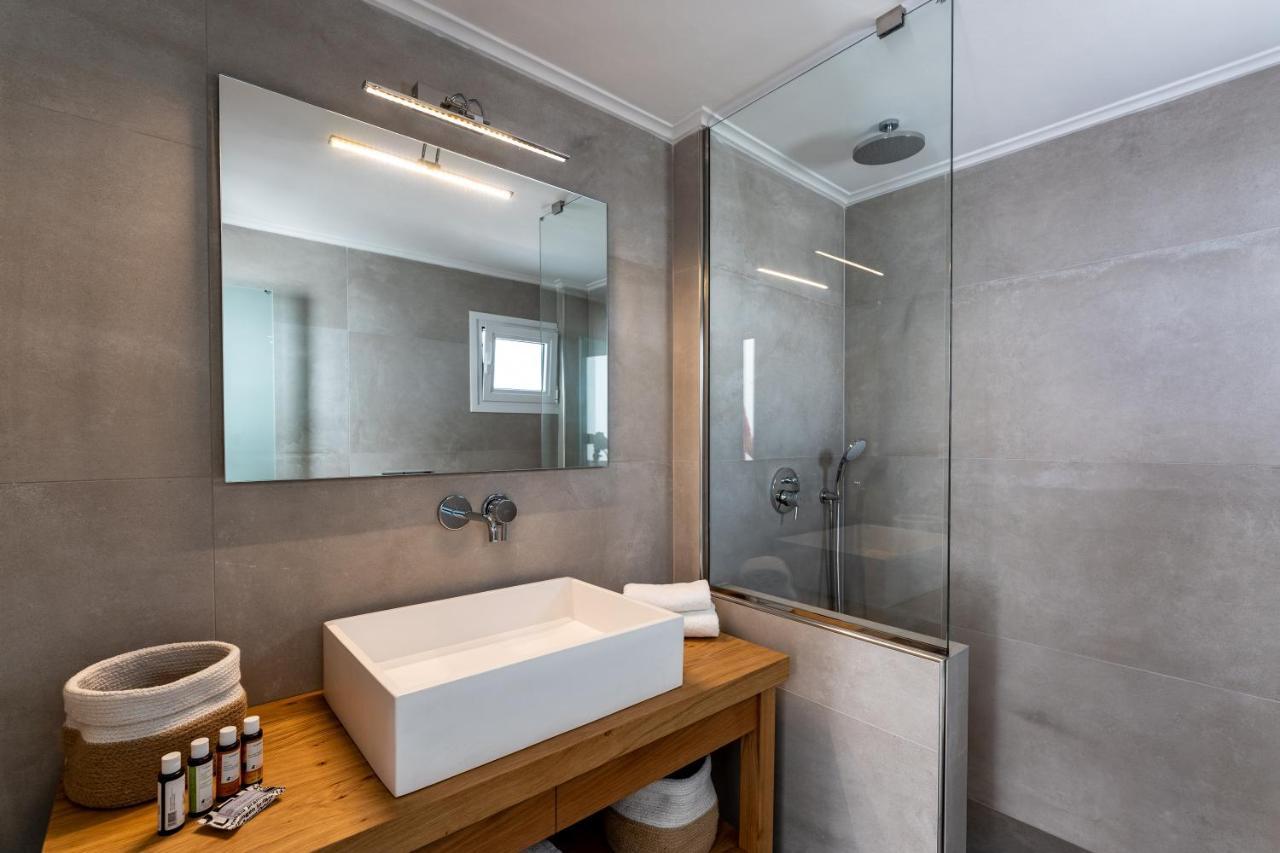 Thira Gold Suites 산토리니 외부 사진